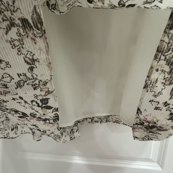 Club Monaco Silver Pink Sundress with Flutter Sleeves and Peter Pan Collar - Picture 9 of 14